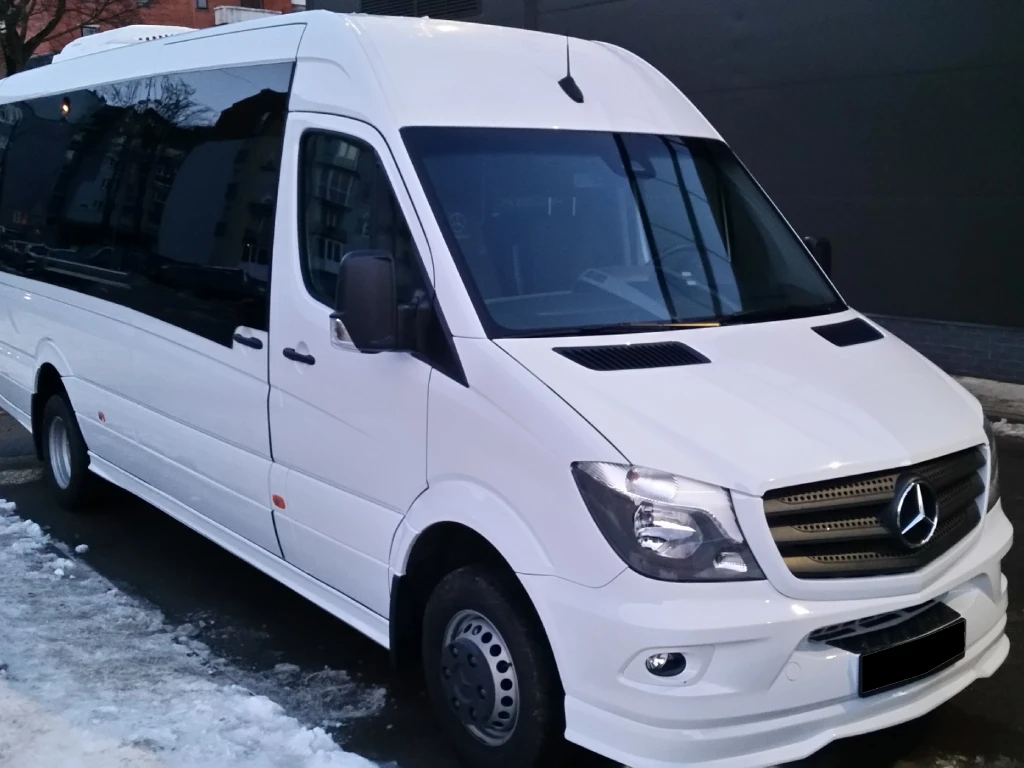 Mercedes-Benz Sprinter M3 2018 metų 27 vietų mikroautobusas nuomai