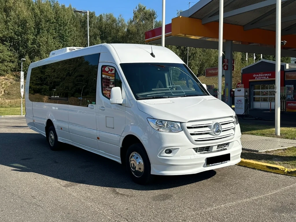 Mercedes-Benz Sprinter 2024 metų 30 vietų mikroautobusas nuomai