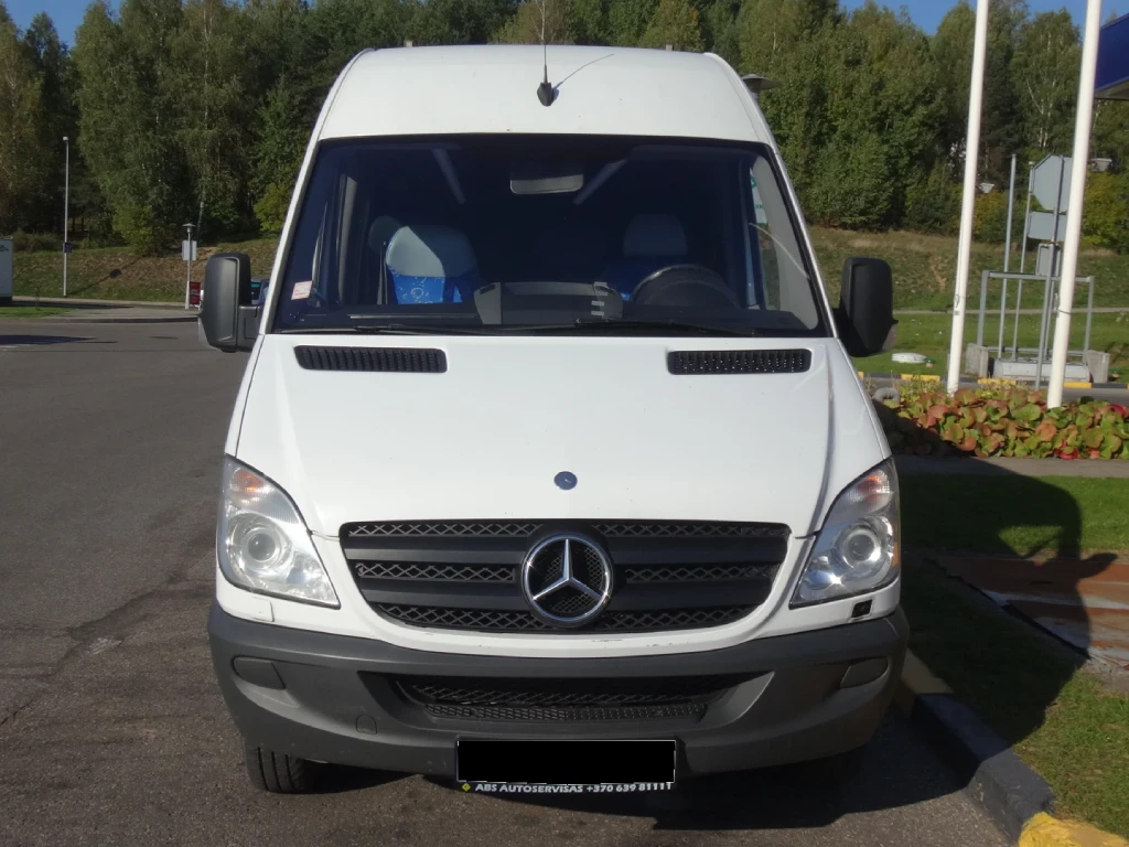 Mercedes-Benz Sprinter 20 vietų mikroautobuso priekis