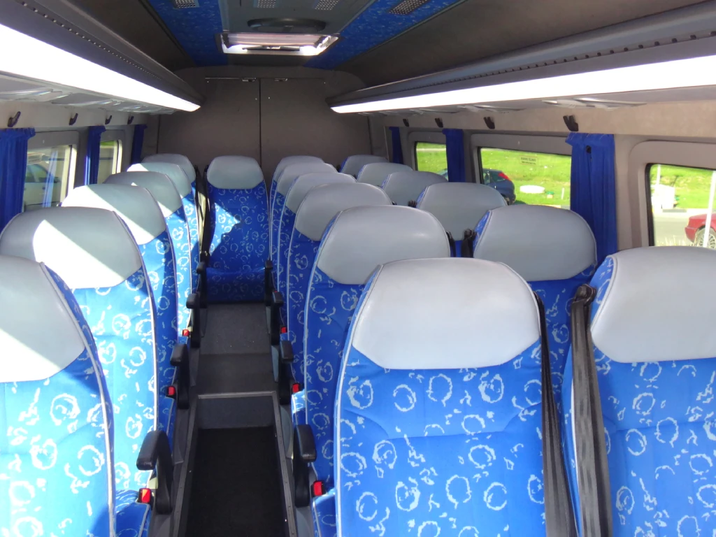 Mercedes-Benz Sprinter 20 vietų mikroautobuso salonas