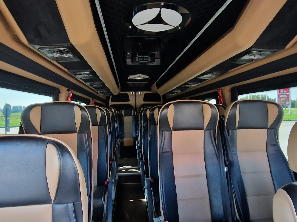 Mercedes-Benz Sprinter 20 vietų mikroautobuso salonas