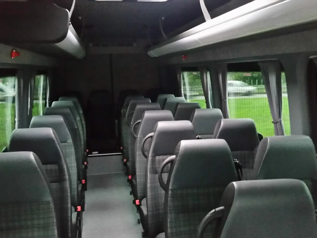 Mercedes-Benz Sprinter 30 vietų mikroautobuso salonas
