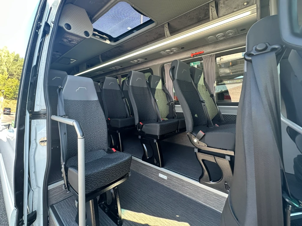 Mercedes-Benz Sprinter 30 vietų mikroautobuso salonas