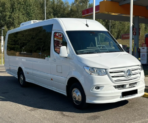 Mercedes-Benz Sprinter 30 vietų 2024 metų mikroautobusas nuomai