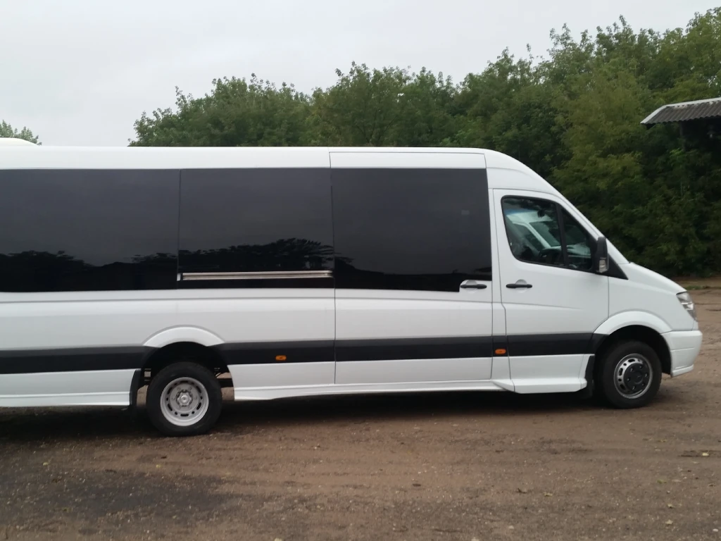 Mercedes-Benz Sprinter 30 vietų mikroautobuso šoninis vaizdas