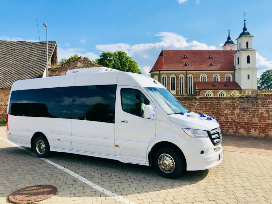 Mikroautobusų nuoma renginiams ir vestuvėms