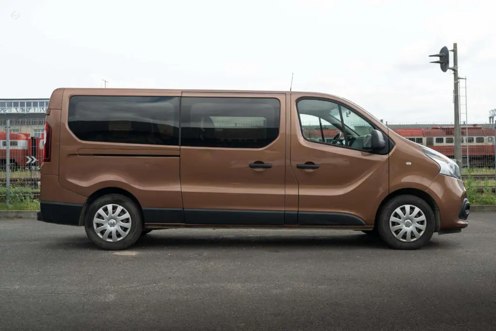 Renault Trafic 9 vietų keleivinis mikroautobusas